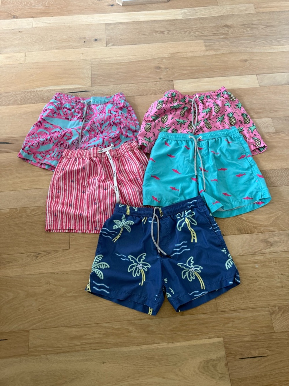5 Assorted Tropical Swim Maamgic Shorts - 5inch